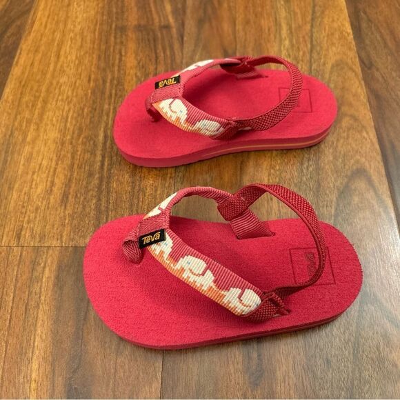 Teva pink elephant flip flops. - Picture 2 of 5